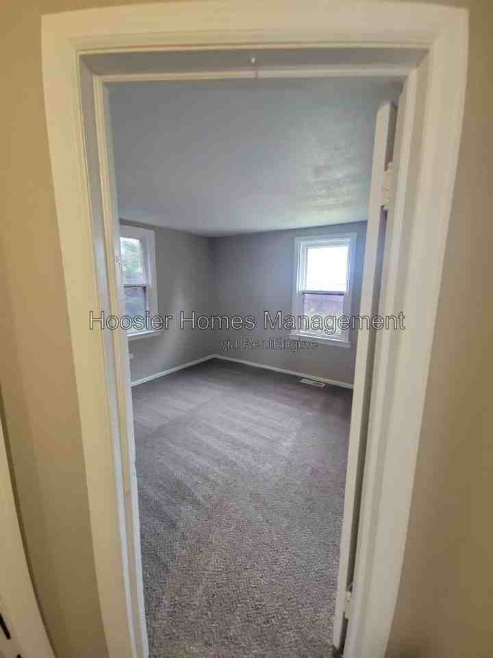 832 Waldemere Ave #1 - Photo 6 of 12