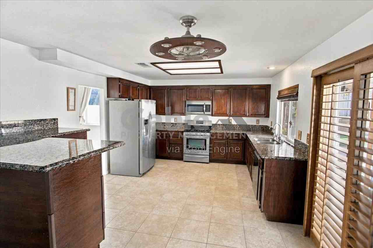 40067 Villa Moura Dr - Photo 6 of 23