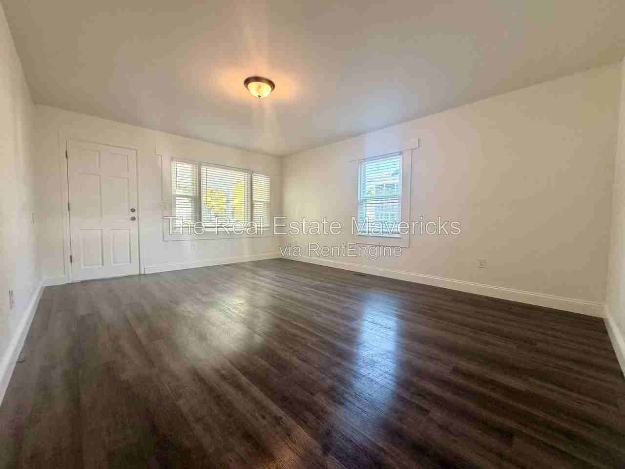 575 Gaut St Se - Photo 3 of 13