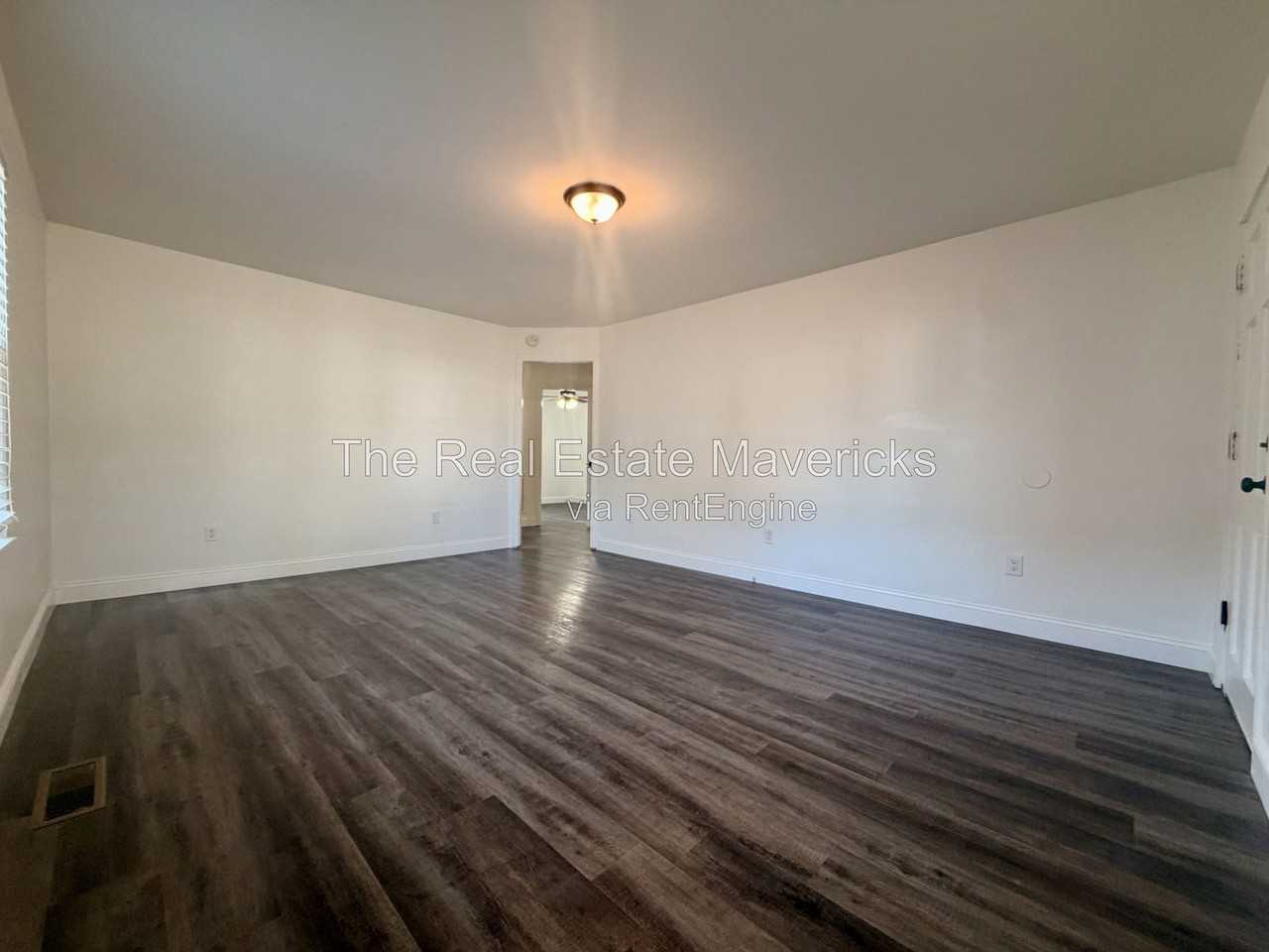 575 Gaut St Se - Photo 4 of 13
