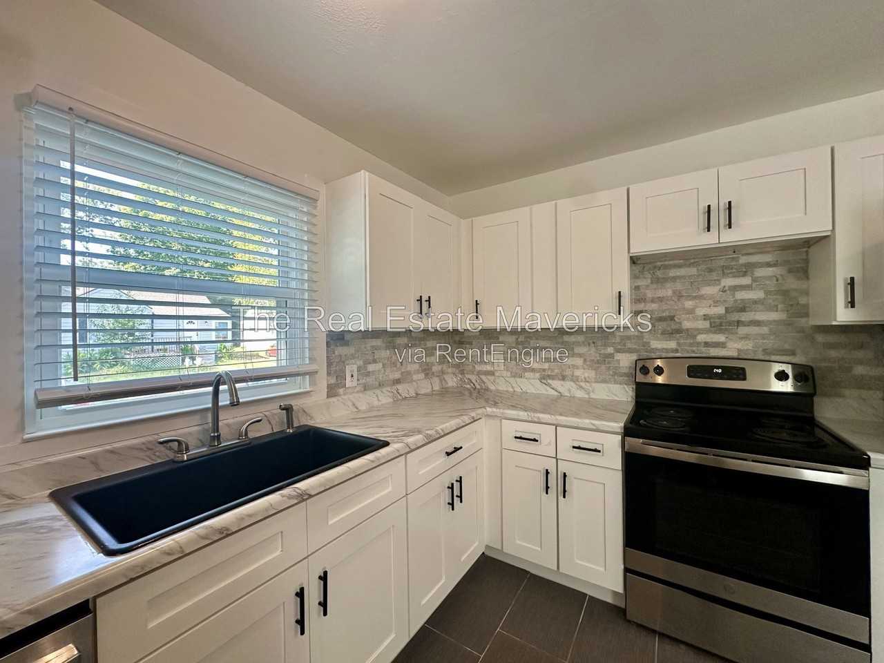 575 Gaut St Se - Photo 6 of 13