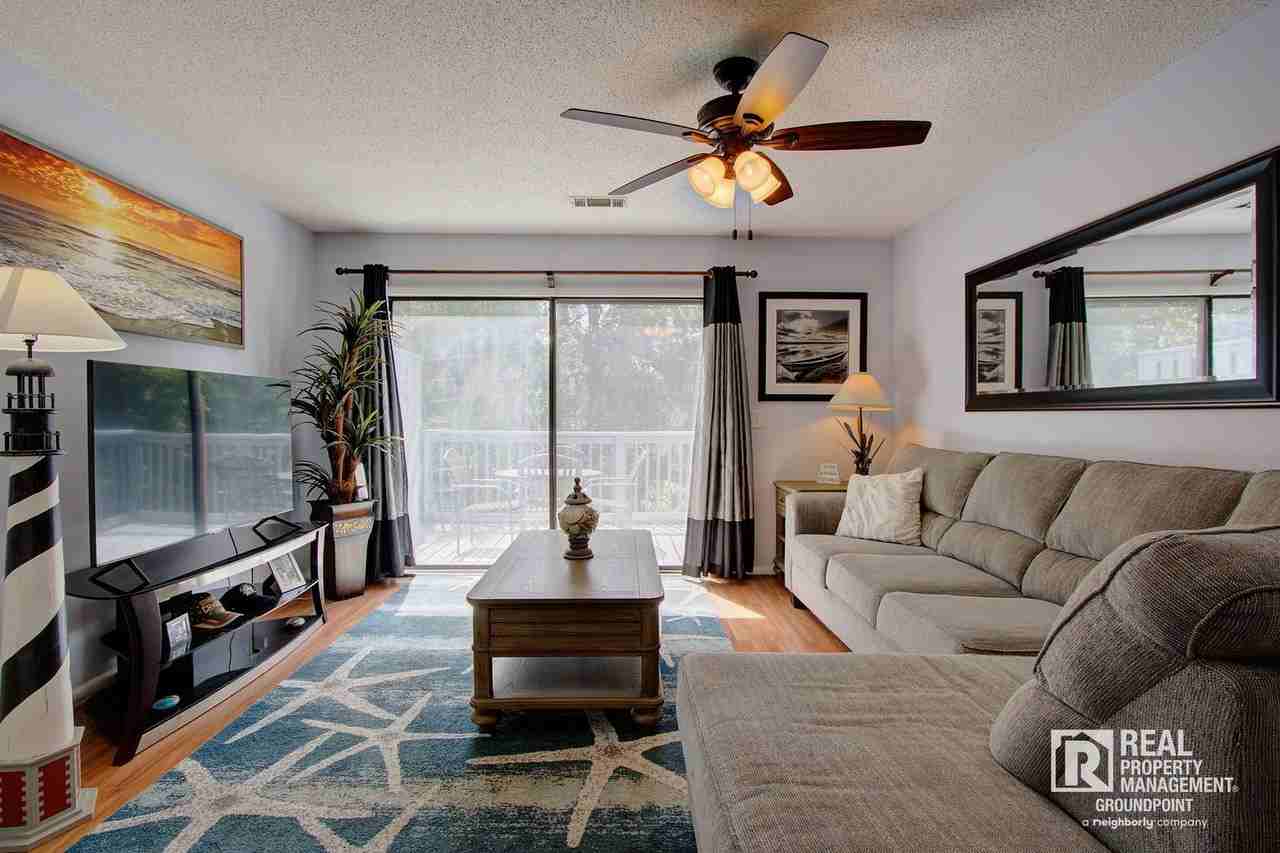 8471 Yadkin Cir #L - Photo 4 of 32