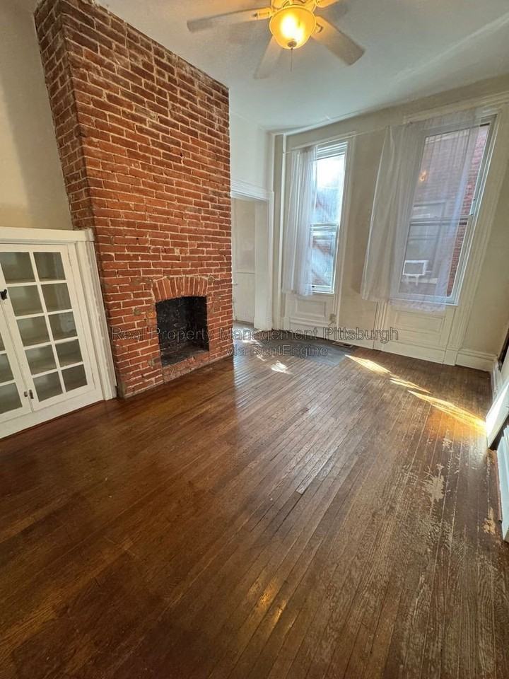 207 S Millvale Ave #1