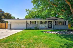featured image of 8605 W Winchester Dr