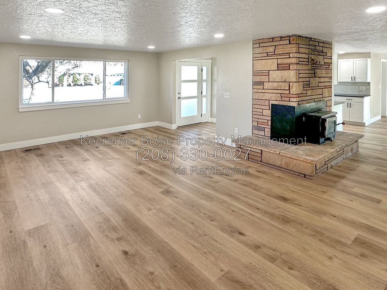 8605 W Winchester Dr - Photo 3 of 18