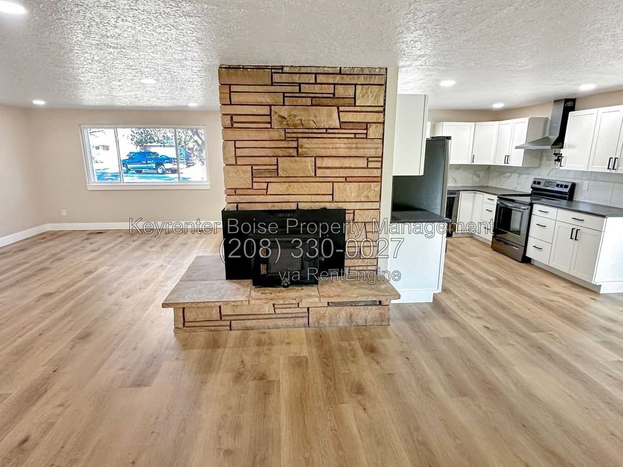 8605 W Winchester Dr - Photo 4 of 18