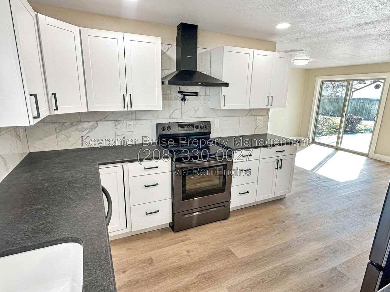 8605 W Winchester Dr - Photo 7 of 18