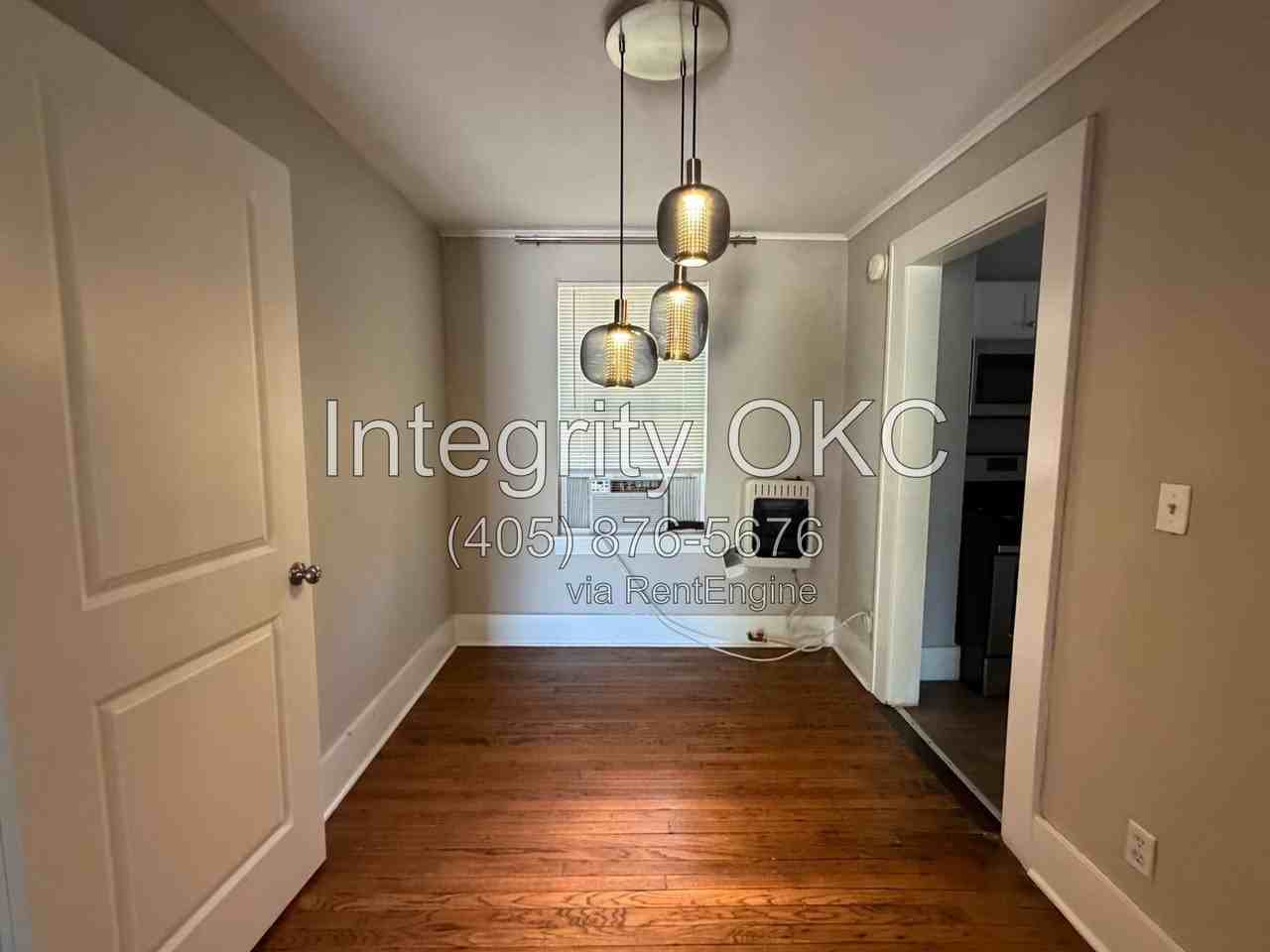 305 Nw 25th St - Photo 4 of 14