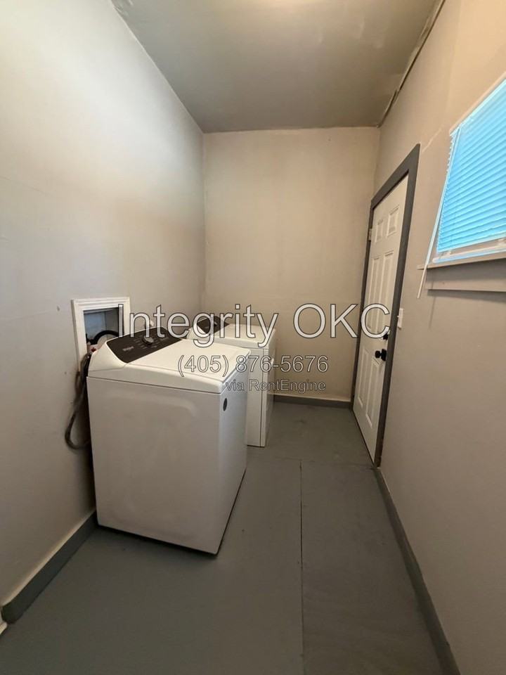 305 Nw 25th St - Photo 6 of 14