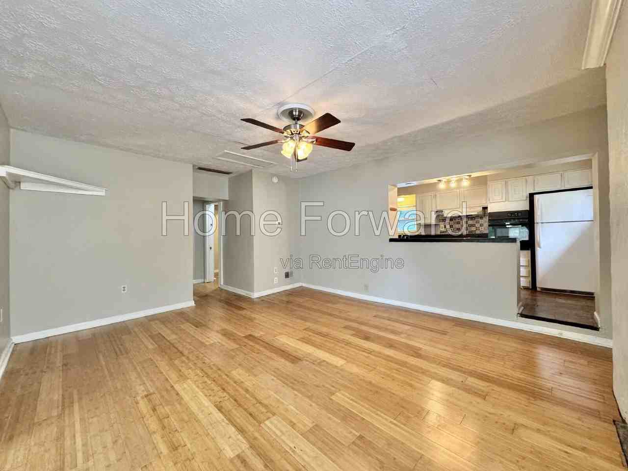 116 Hagerman Ct - Photo 4 of 19