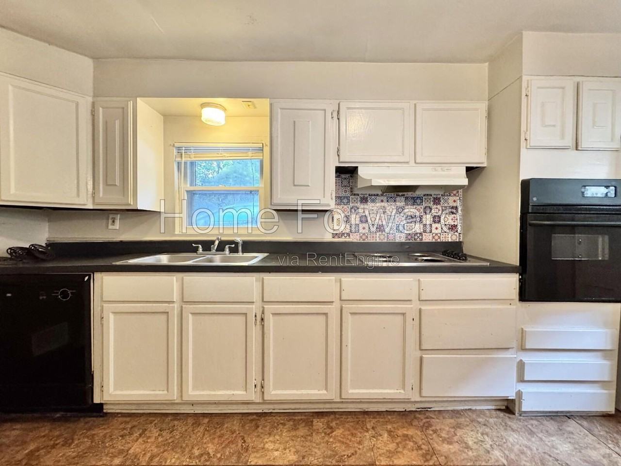 116 Hagerman Ct - Photo 6 of 19