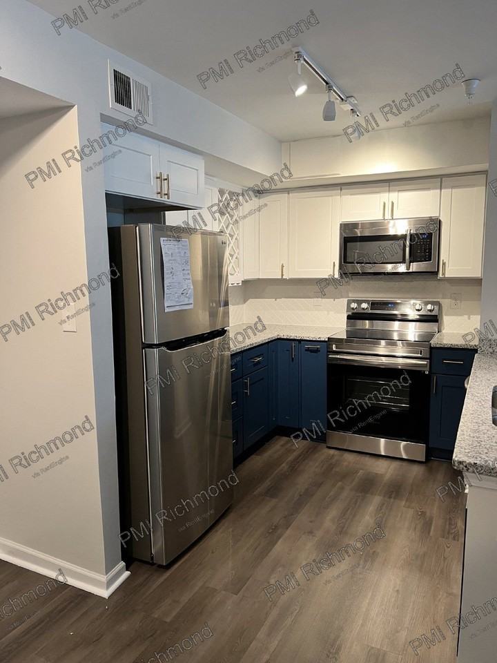 604 Bristol Village Dr #302 - Photo 4 of 26