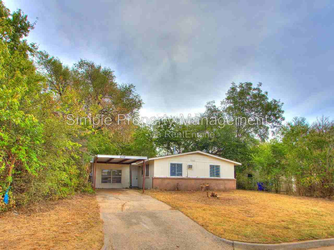 4012 Parkwoods Ln