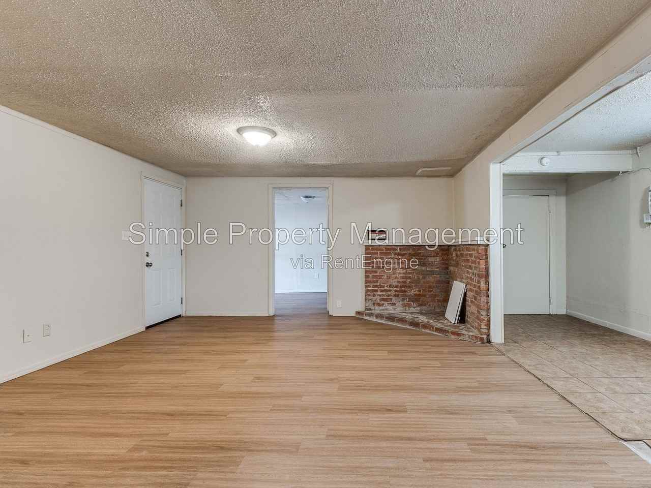 4012 Parkwoods Ln - Photo 5 of 23