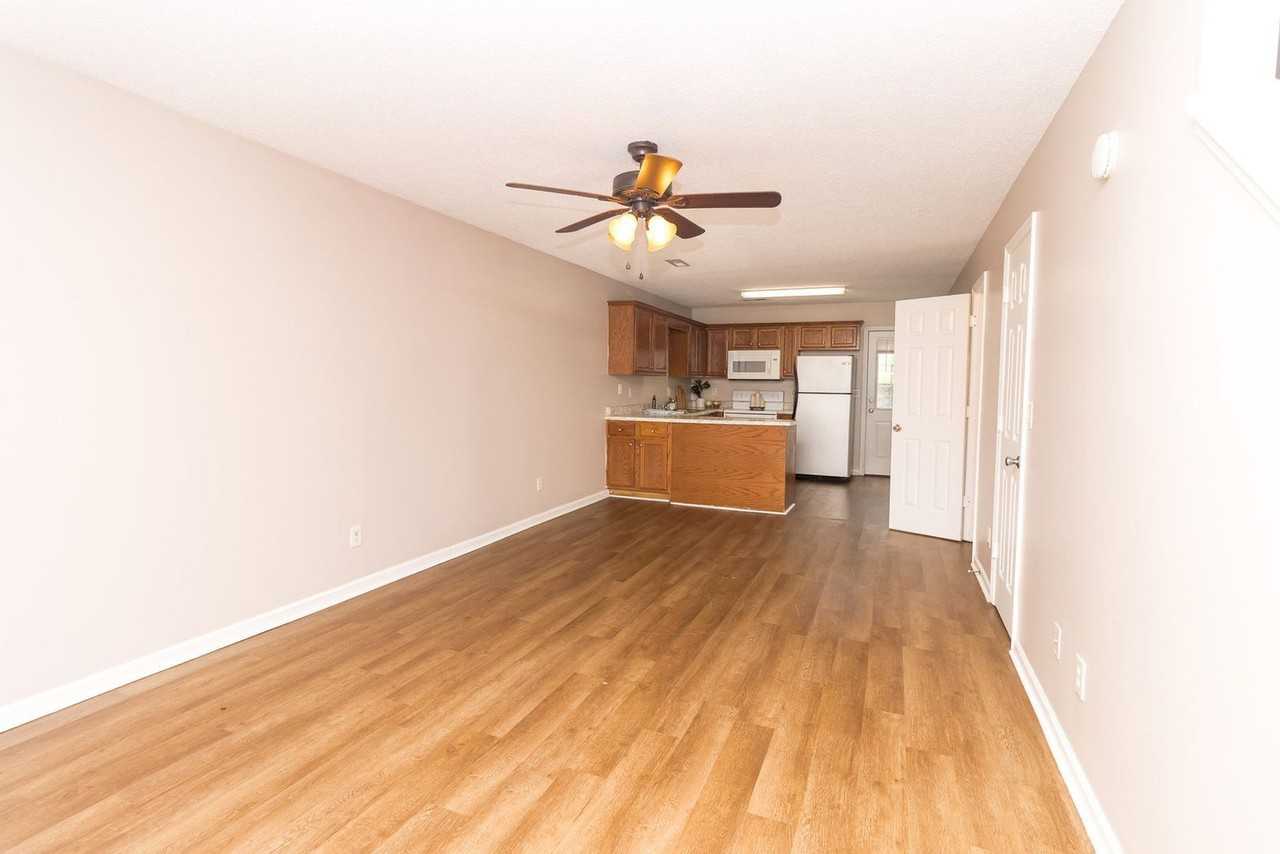 11 Alice Ln #11 - Photo 4 of 14