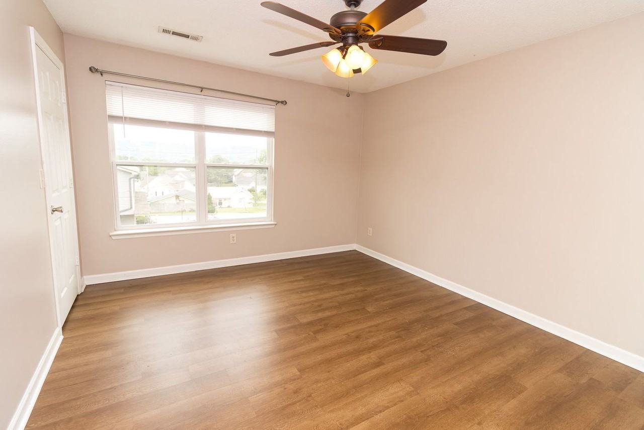 11 Alice Ln #11 - Photo 6 of 14