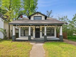 featured image of 1585 Waverly Ave