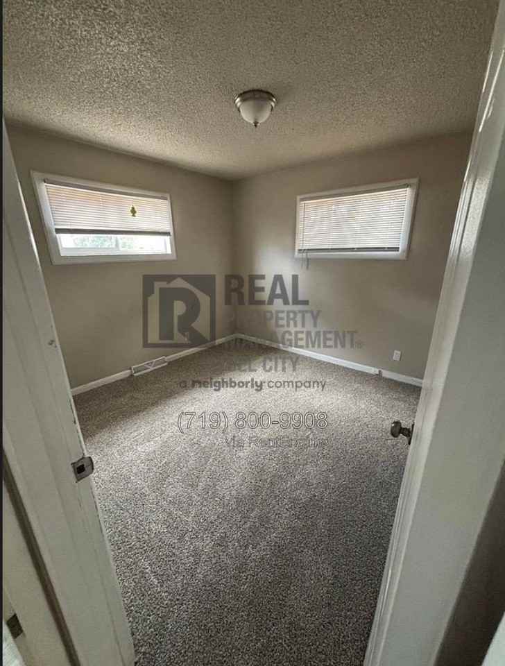 2132 E 6th St #2132E6th - Photo 7 of 18