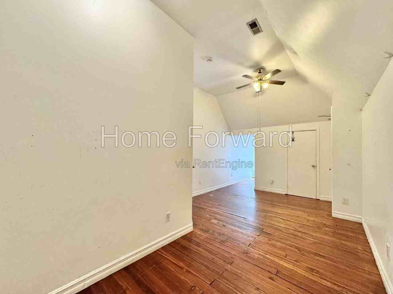 369 S Broadway Park #2 - Photo 6 of 18