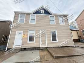 939 Putnam St - Photo 1 of 1
