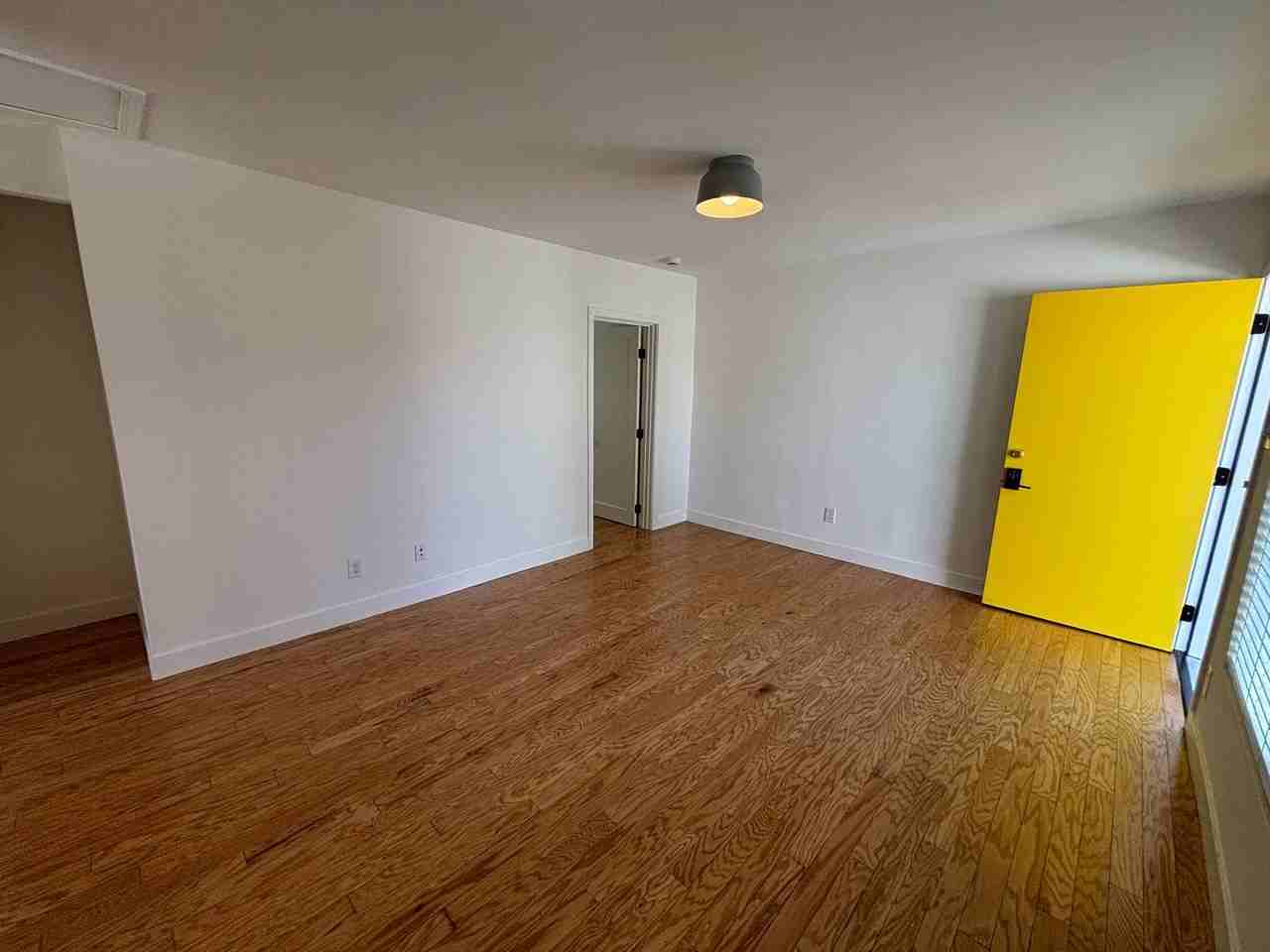 3232 Verdugo Road - Photo 4 of 33