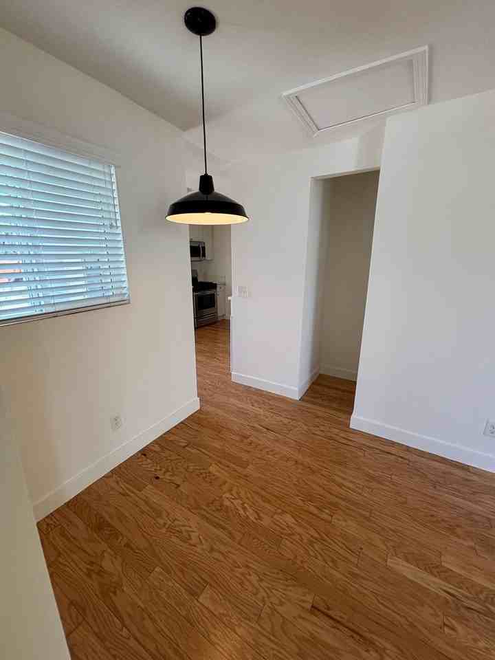 3232 Verdugo Road - Photo 5 of 33