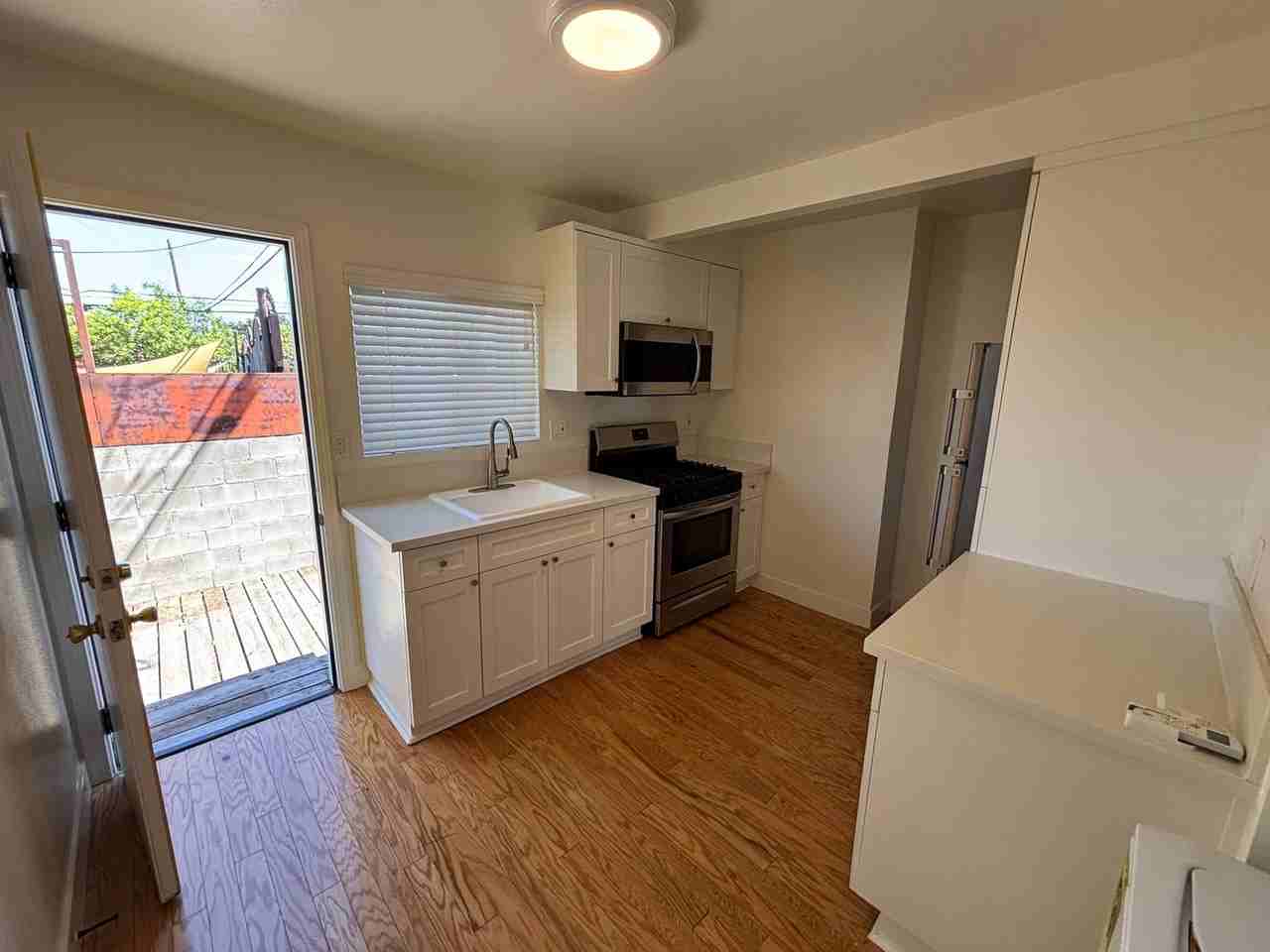 3232 Verdugo Road - Photo 6 of 33