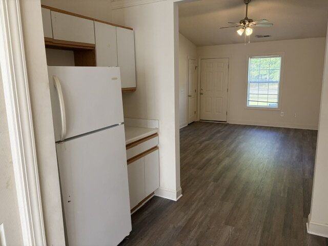 450 Lake Rd #B - Photo 7 of 29