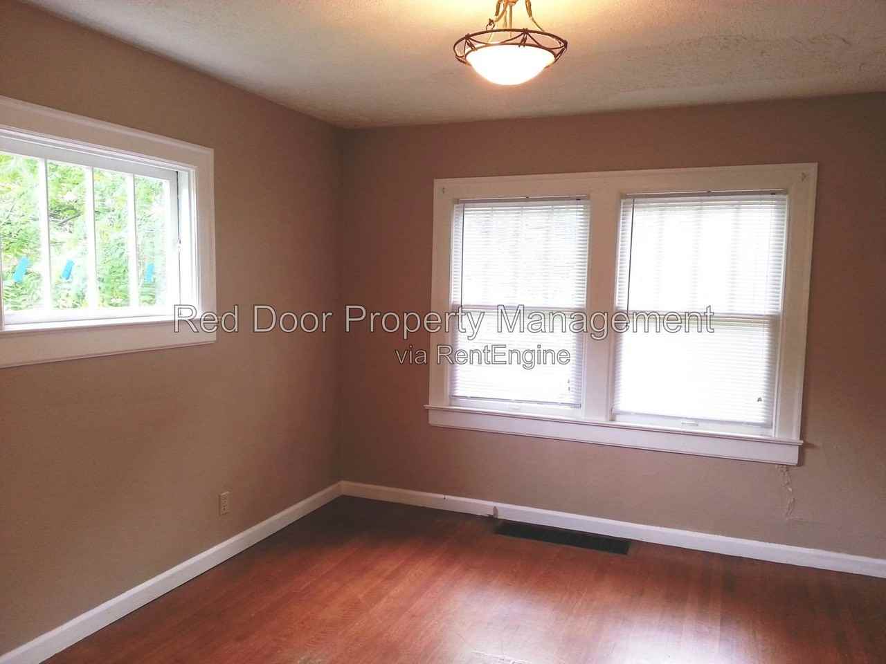 505 E 61st St - Photo 3 of 11