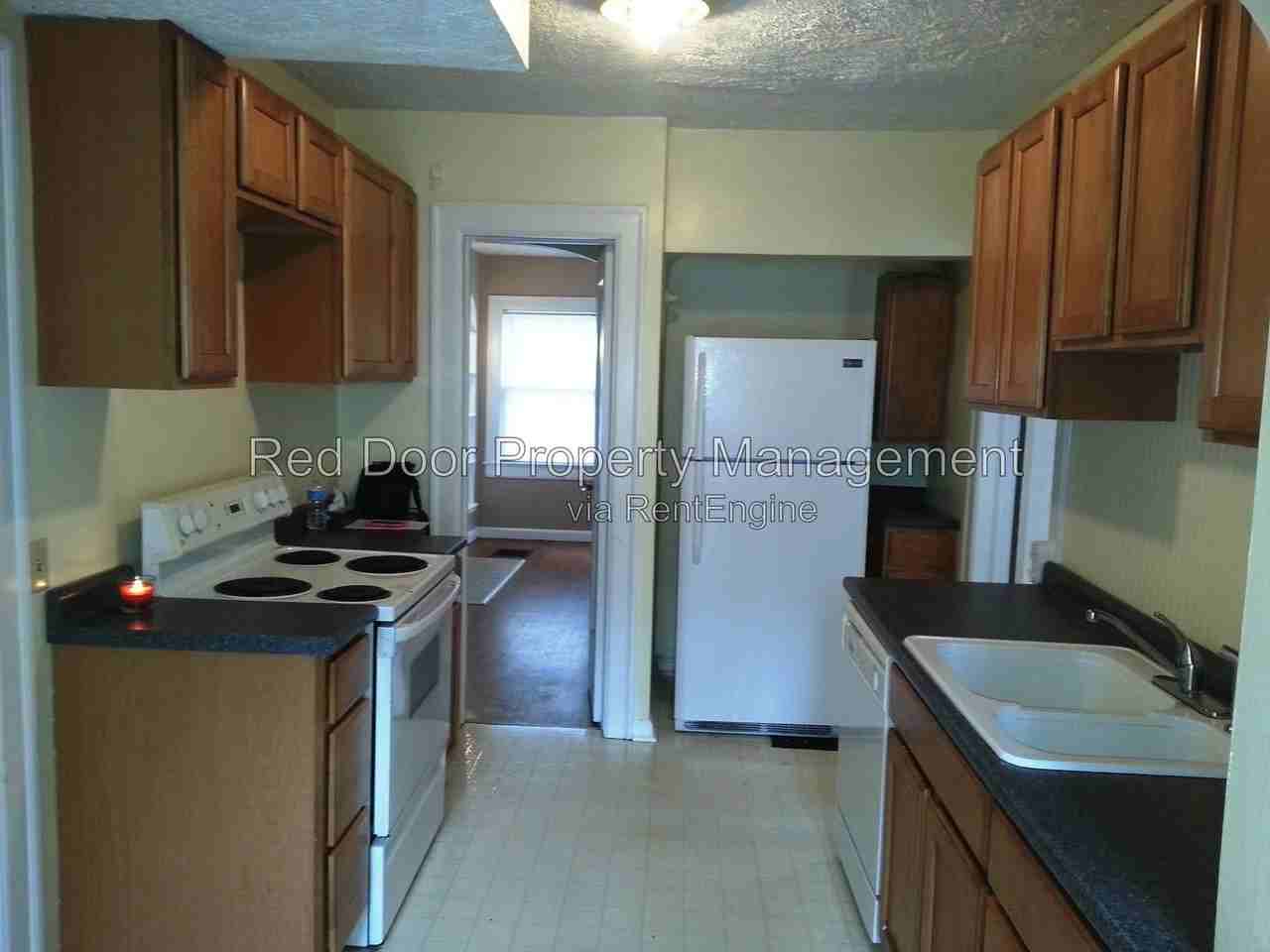 505 E 61st St - Photo 5 of 11