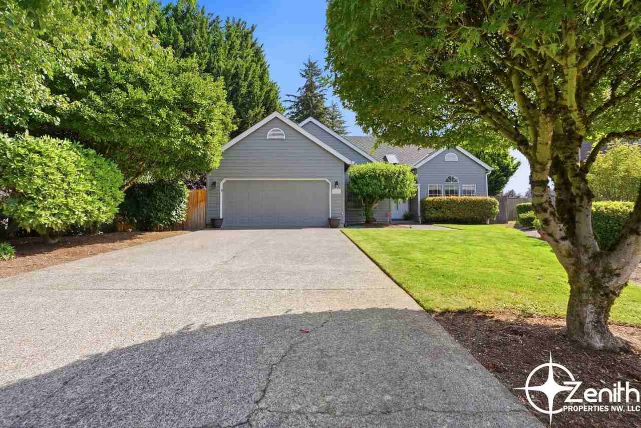 2103 Ne 161st Pl - Photo 2 of 39