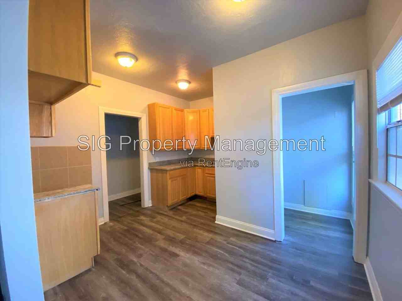 731 S Chevy Chase Dr #731-1-2 - Photo 3 of 12