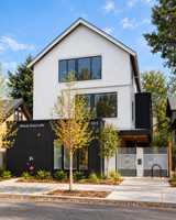 featured image of 1213 N Alberta St
