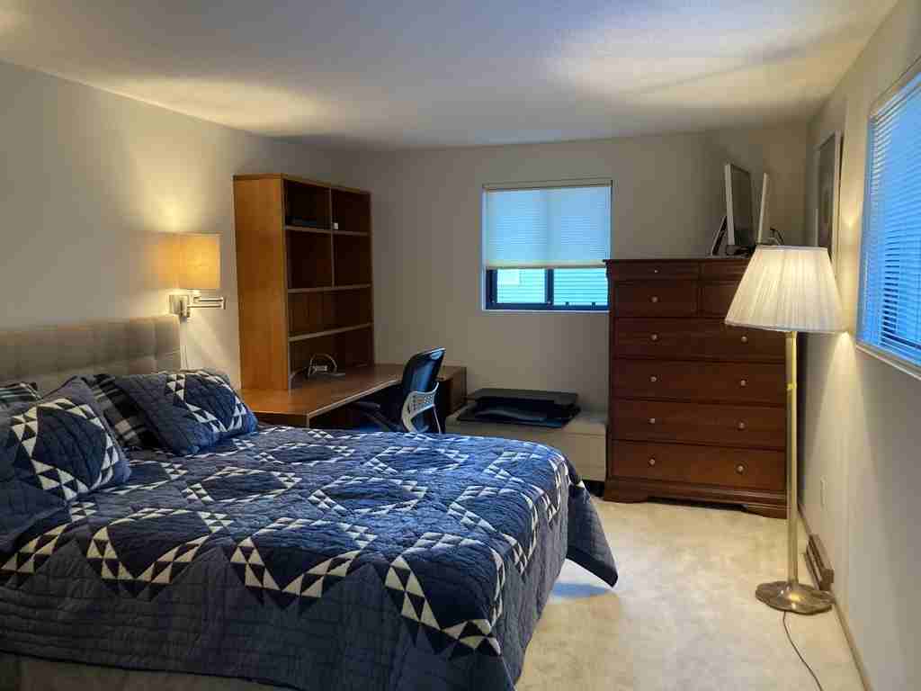 366 Singletary Ln - Photo 3 of 11