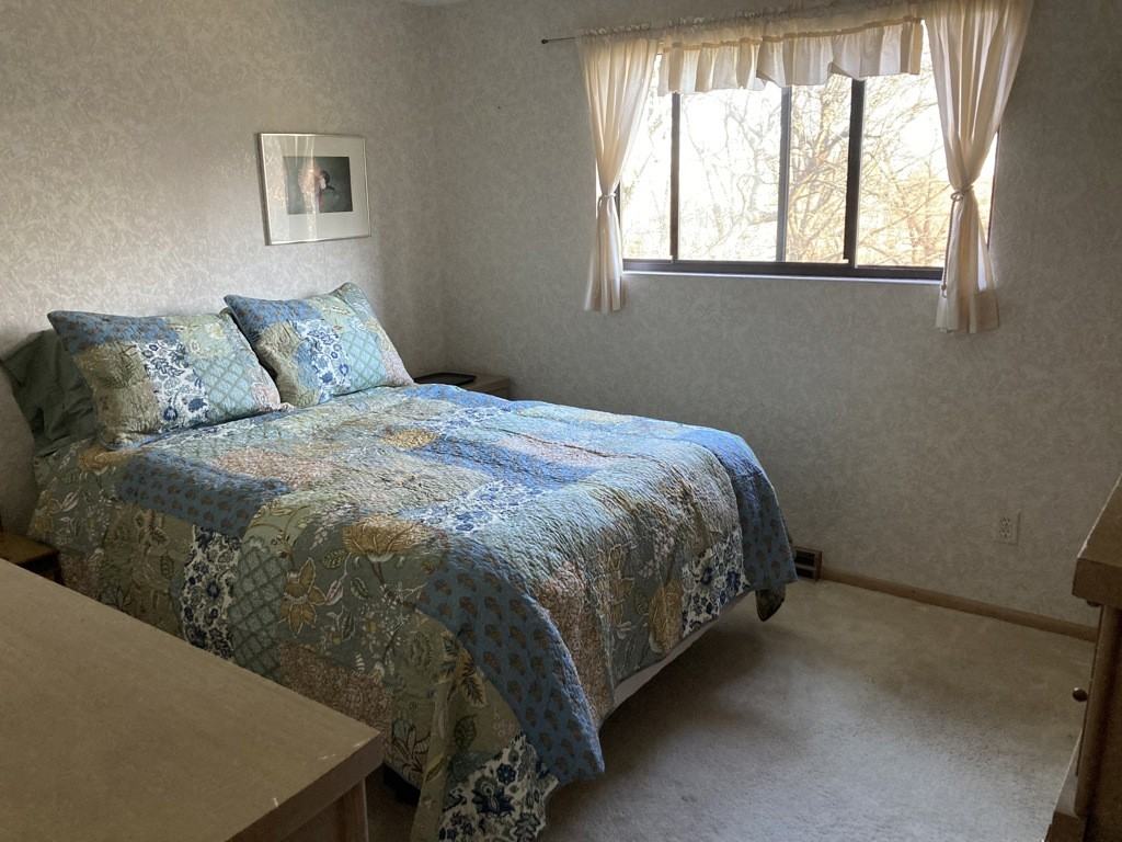 366 Singletary Ln - Photo 5 of 11