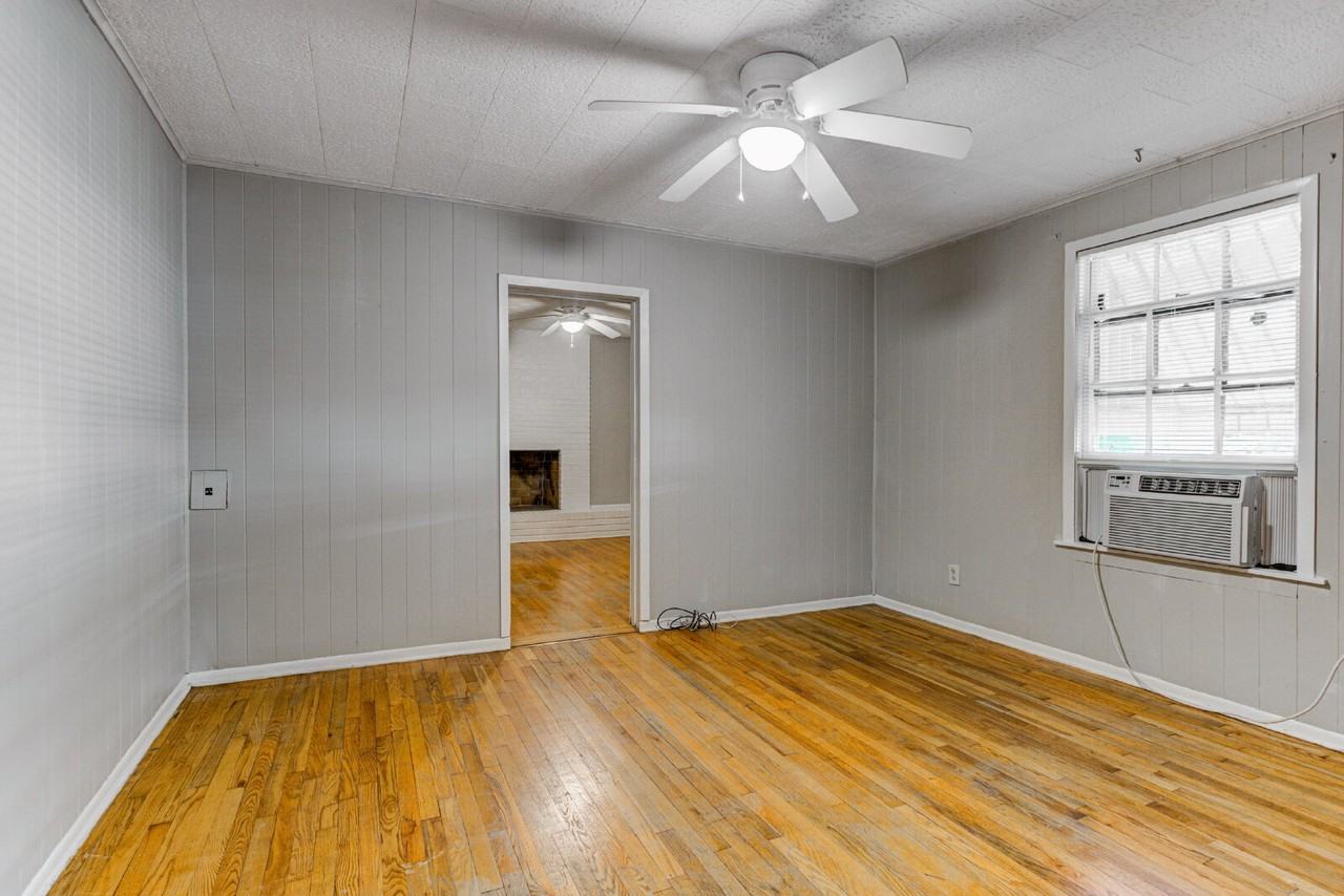 2567 Madison Ave - Photo 4 of 11