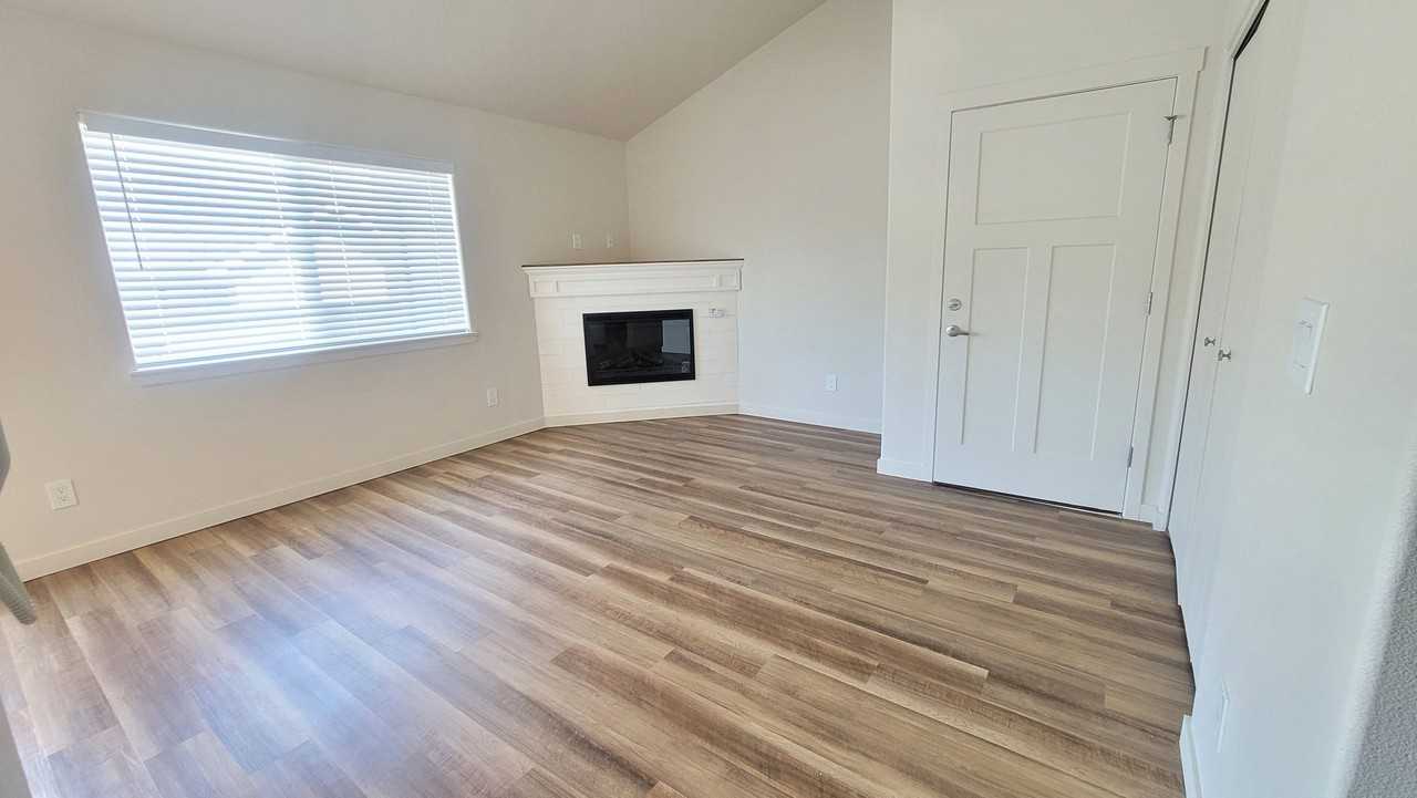Dawson Village Apartments - Photo 4 of 35