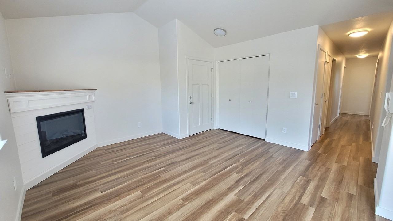 Dawson Village Apartments - Photo 5 of 35
