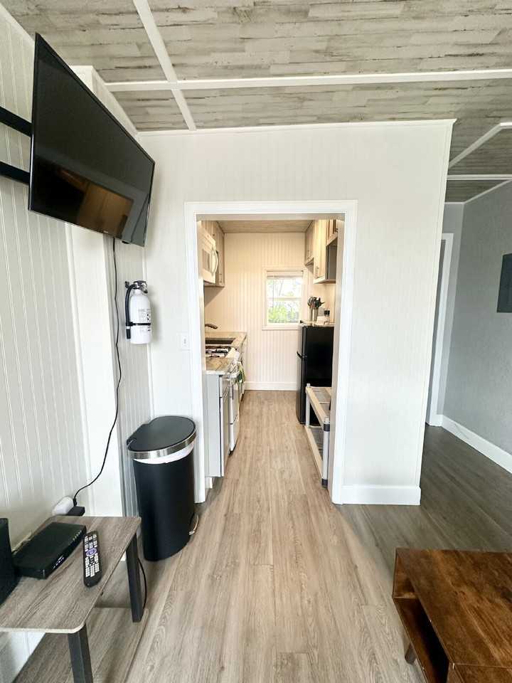 1311 Campbell Ave Unit 3 - Photo 5 of 15