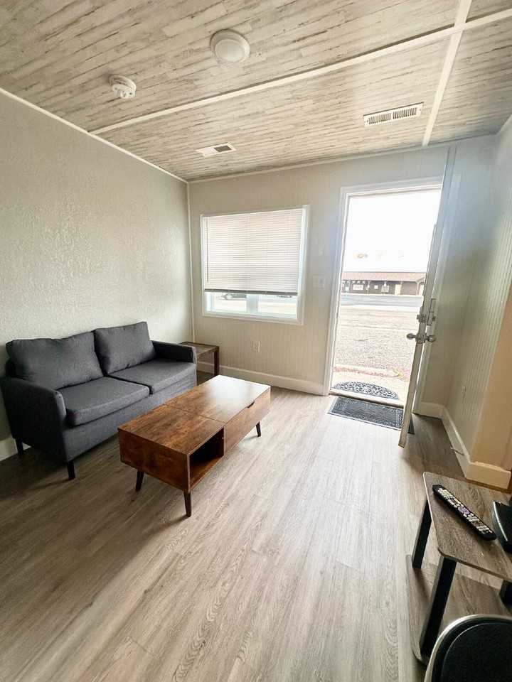 1311 Campbell Ave Unit 3 - Photo 6 of 15