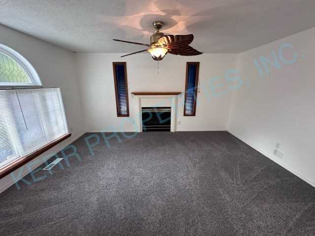 1535 Nw Wallula Ave - Photo 2 of 21