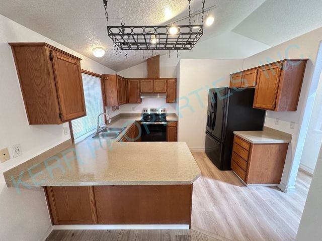 1535 Nw Wallula Ave - Photo 5 of 21