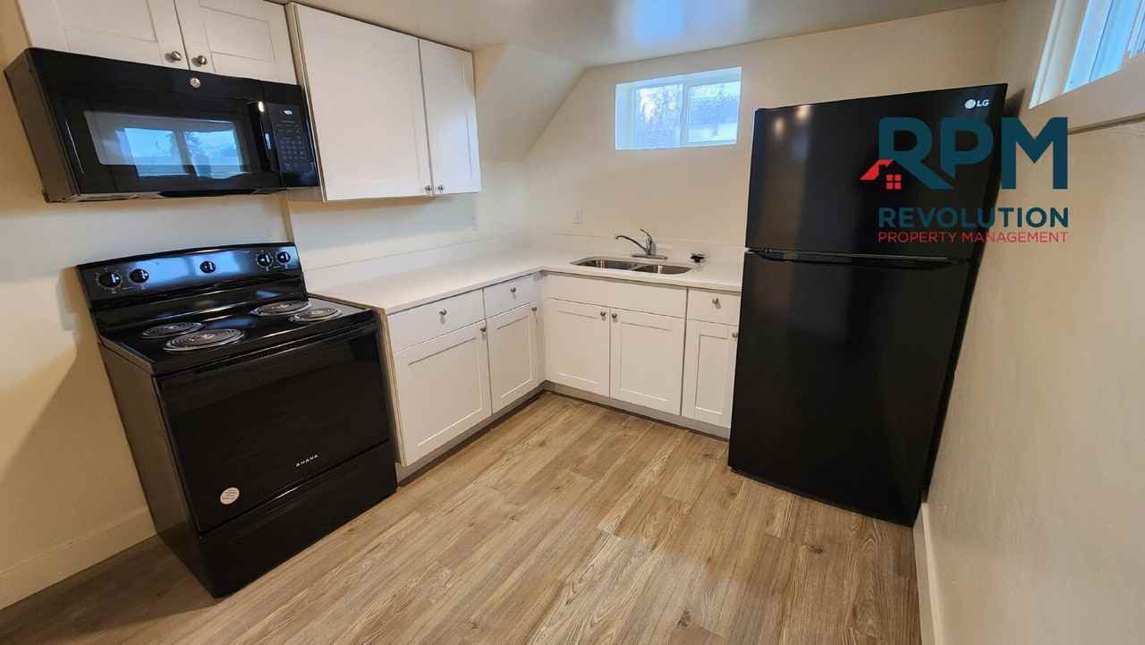 504 29th St - Photo 6 of 9