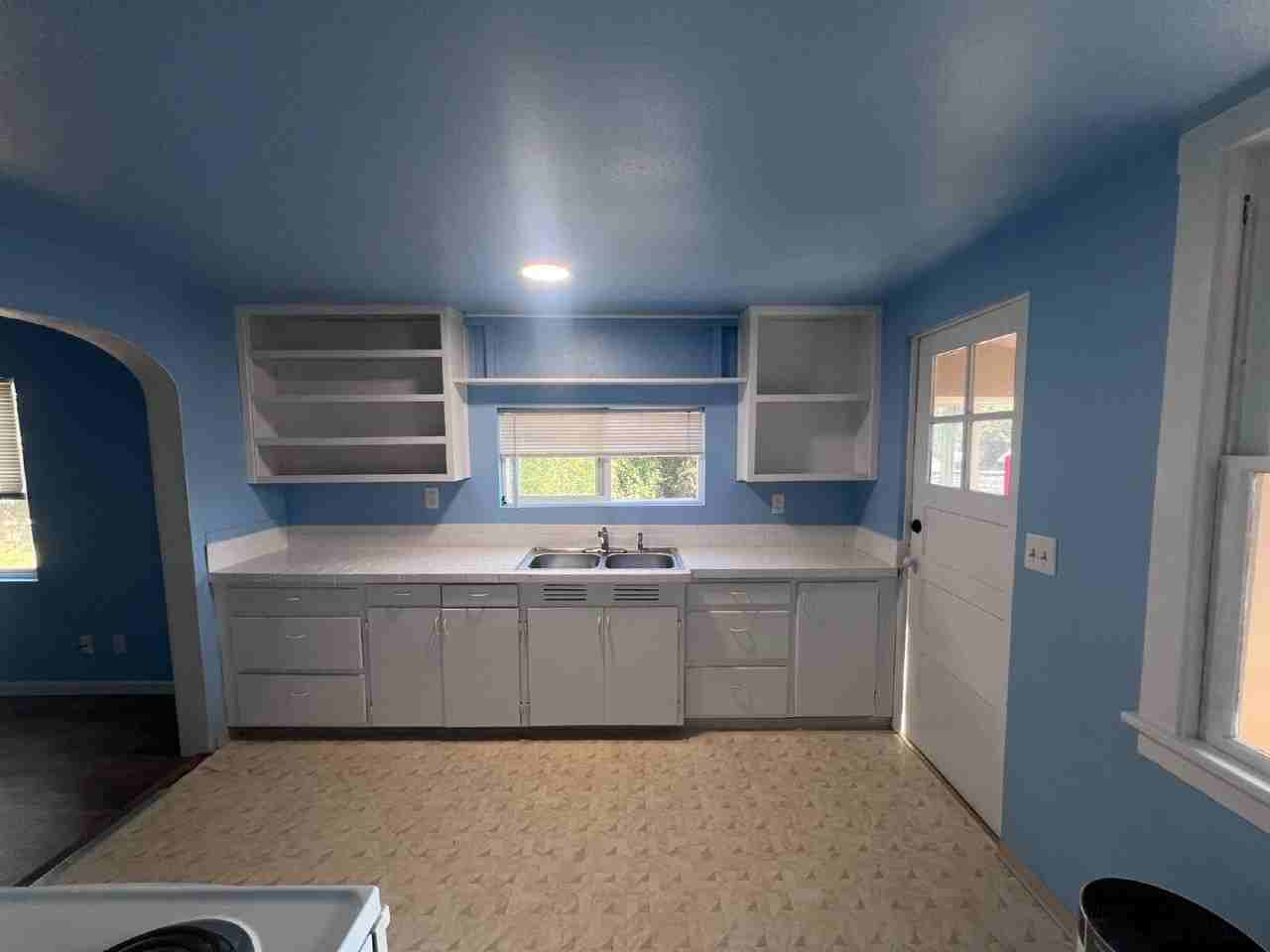 1222 1/2 Kelly Blvd - Photo 7 of 13