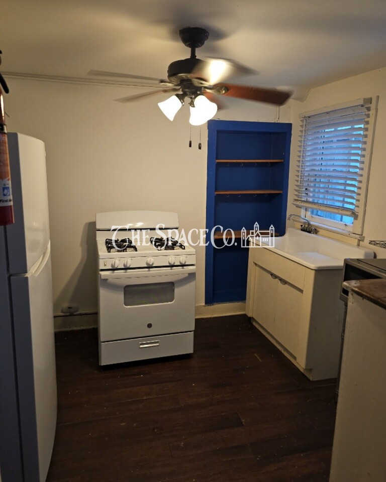 46 1/2 Vanderhorst St #A - Photo 6 of 22