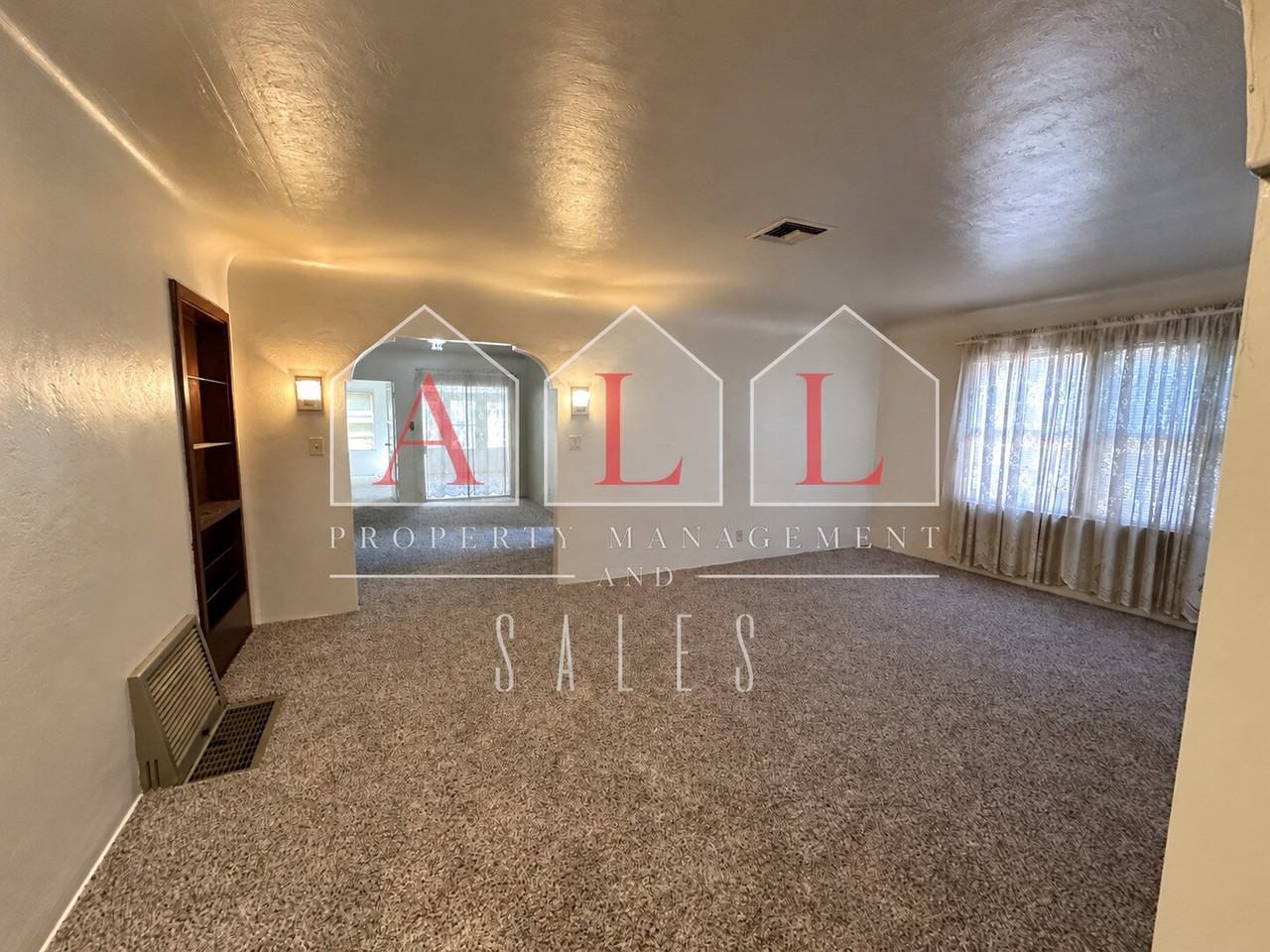 2520 La Siesta Dr - Photo 2 of 15