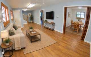 featured image of 2004 Strong Ave