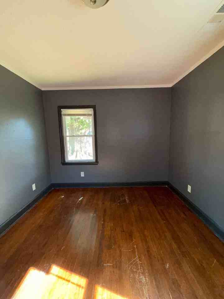 1064 Brower St - Photo 3 of 28