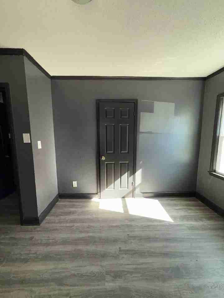 1064 Brower St - Photo 6 of 28