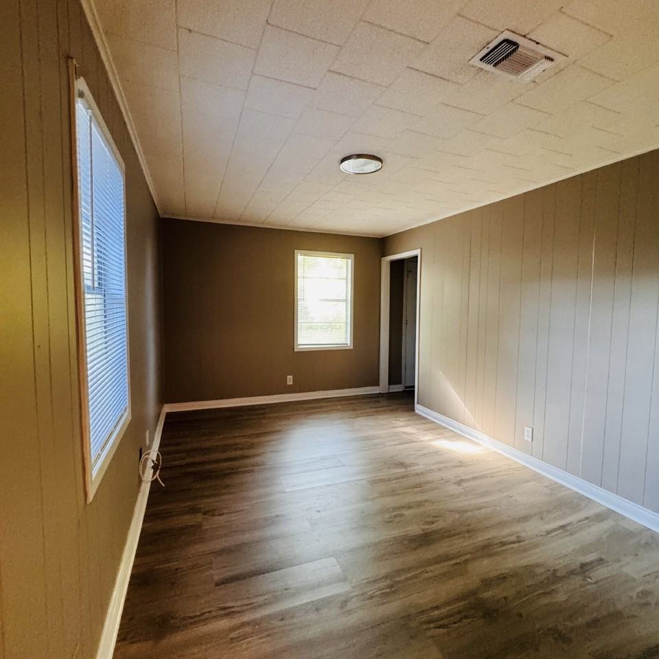 2919 Avenue G - Photo 7 of 15